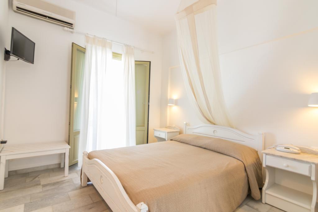 Artemis Hotel 안티파로스 외부 사진