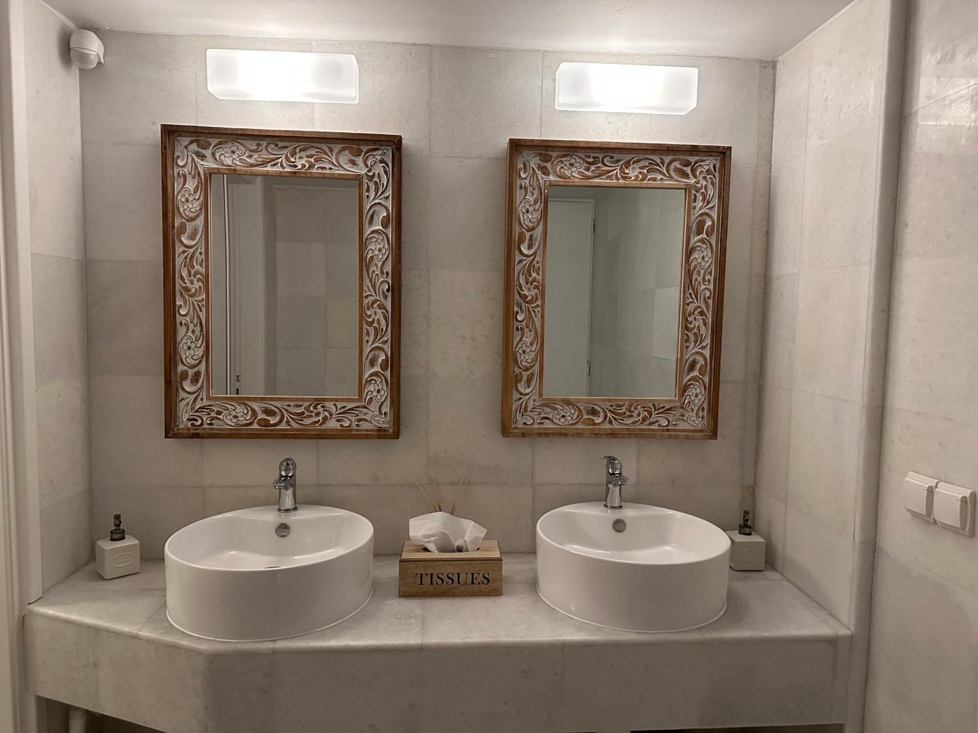 Artemis Hotel 안티파로스 외부 사진